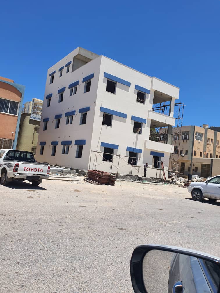 تنفيذ مبنى بميناء طبرق التجاري